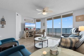 Beachfront Escape l Pool, Hot Tub & Amazing Views - Myrtle Beach - 2