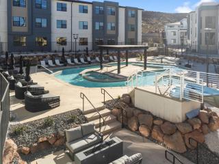 Brand New Desert Cliff - Sleeps 20 Guests - Hurricane - 6