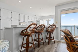Corner Oceanfront Balcony- Pool- Upscale Design - Myrtle Beach - 8