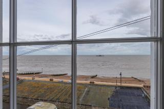 Sea View Stay Stunning Herne Bay Escape - 5