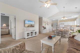 Stylish Barefoot Golf Condo with Pool Access - North Myrtle Beach - 0