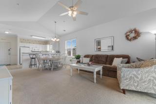 Stylish Barefoot Golf Condo with Pool Access - North Myrtle Beach - 9