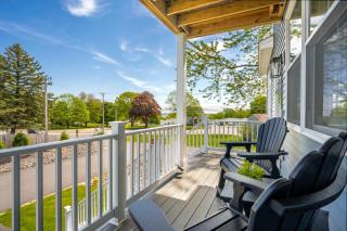 Large Family Retreat Near Beach Private Decks - Wells - 6