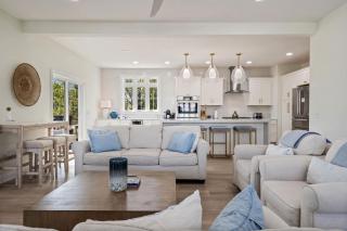 Large Family Retreat Near Beach Private Decks - Wells - 3