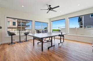 Oceanfront Home Beach Access Deck & Ping Pong - Old Orchard Beach - 8
