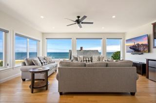Oceanfront Home Beach Access Deck & Ping Pong - Old Orchard Beach - 3
