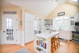 Stunning 5 BDR Walk to York Harbor Beach - York - 2