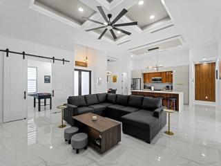Brand-New - Contemporary Gem-Pool Game Room BBQ - 8