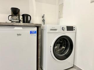 Sunny & Calm Long-Term Apartment with Free Parking - Vienne - 1