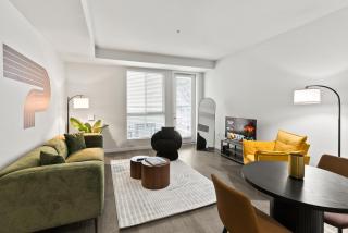 Spacious and Bright West Hollywood Pool & Gym - Los Angeles - 6