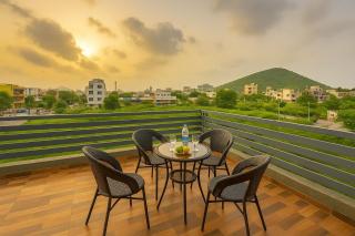 Hotel Hillcrest Udaipur - Crafted For Comfort - Udaipur - 0