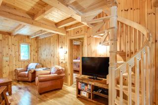 8 Mi to Okemo Mountain Resort Mtn-View Retreat! - Andover - 4