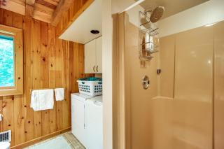 8 Mi to Okemo Mountain Resort Mtn-View Retreat! - Andover - 1