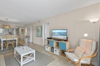 208 - Poolside 2 BR Great Ocean View - 5