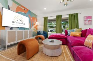 NEW-Heated Pool-Pickleball-Hot Tub-Movie Theater-Game Room-Playset-Basketball-10 Beds - Tampa - 3
