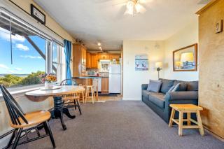 A Wave from It All Sleeps 4 - Old Orchard Beach - 3