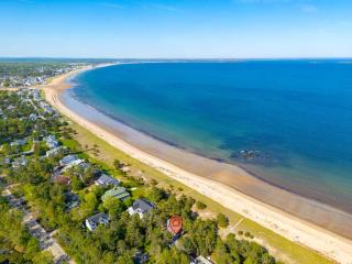 Beachfront Just steps and you're on the beach - Saco - 0