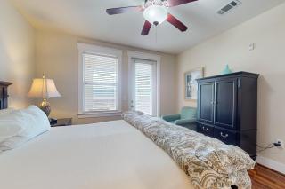 Suits Us - Galveston - 6