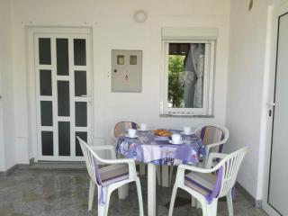 Charming Apartment Lavanda with Terrace & Grill in Punat - Punat - 5