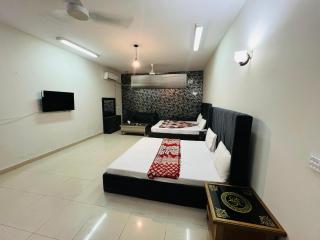 leaving luxury lodge - Islamabad - 7