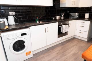Starlights Short lets - Elswick - 8