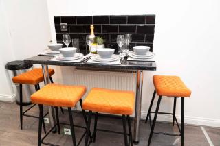 Starlights Short lets - Elswick - 3
