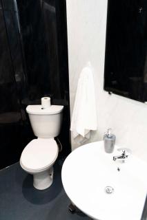 Starlights Short lets - Elswick - 1