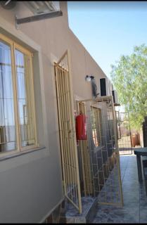 JayLa SELFCATERING ACCOMMODATION - Windhoek - 9