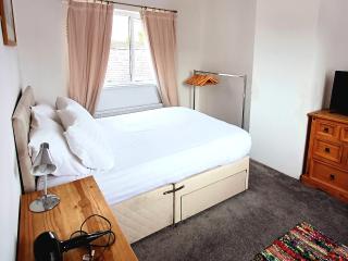 Llys Ifor holiday home - Llanfairpwllgwyngyll - 9