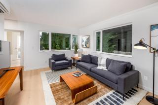 Secret Hideaway - New Custom Built Home - Seattle - 1