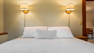 Beachside Oceanside Walk onto the beach - 1