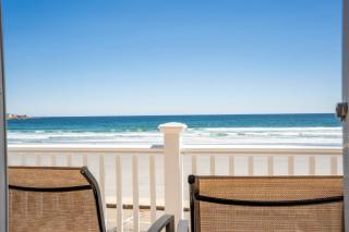Beachfront Pet Friendly Sleeps 15 and BBQ - York - 6