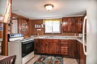 Beachfront Pet Friendly Sleeps 15 and BBQ - York - 3