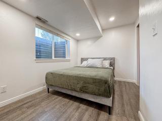 Newly Renovated 5 BR 3 Bth in SLC - Salt Lake City - 7
