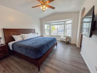 Newly Renovated 5 BR 3 Bth in SLC - Salt Lake City - 4