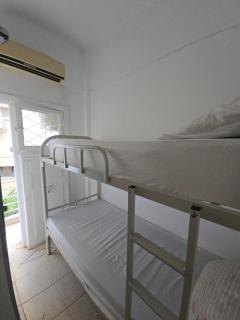 Mendale Simply house in heart of tlv near freshman beach - Tel Aviv - 8