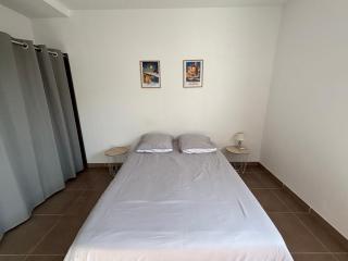 Appartement T3 situé au calme dans la pinède - 1