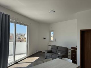 Cozy 1-Bedroom Penthouse - by HostMT - 6