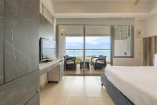 CB615 | Elegancia y confort frente al mar - 8