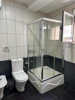 Soer Apartment - Tirana Center, Veranda & Comfort - 4