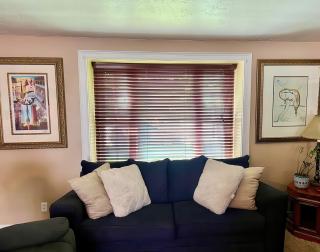 Charming Mountain Retreat with Enclosed Backyard and Artistic Flair - Millcreek - 3