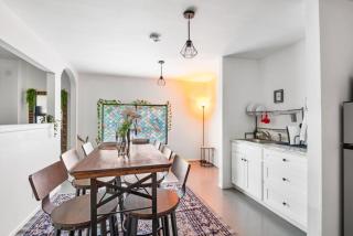 Walk to outlets free designated parking - 7