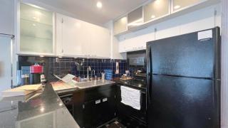 Charming 1BR in Prime Santa Monica Walk to Beach - 9