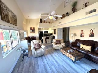 Bright and Spacious 2 Story Condo - Mesquite - 0