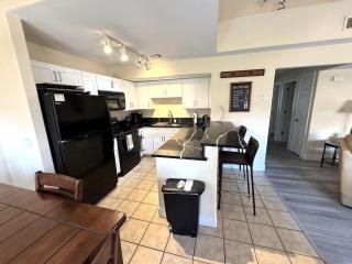 Bright and Spacious 2 Story Condo - Mesquite - 2