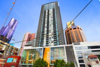 Verve CBD 2BR City View Carpark Available - 7