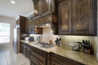 Spacious Luxe 5 Star Neighborhood Movie Theatr - Frisco - 7