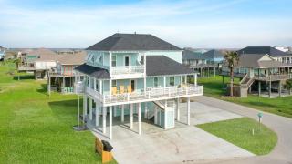Near Beach Large Home Sleeps 22 BBQ Soaking Tub - Bolivar Peninsula - 8