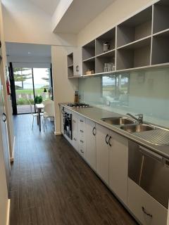 Esperance Waterfront Apartment - 6