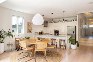 State-Of-The-Art Executive Home - Aircon - Spa - Auckland - 1